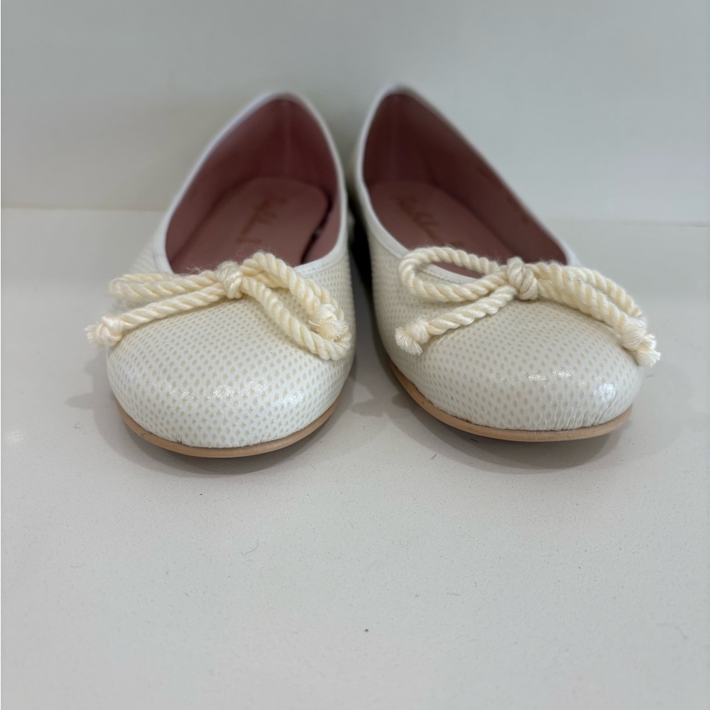 Pretty Ballerinas Flats – Cream Ivory – Size EU 38